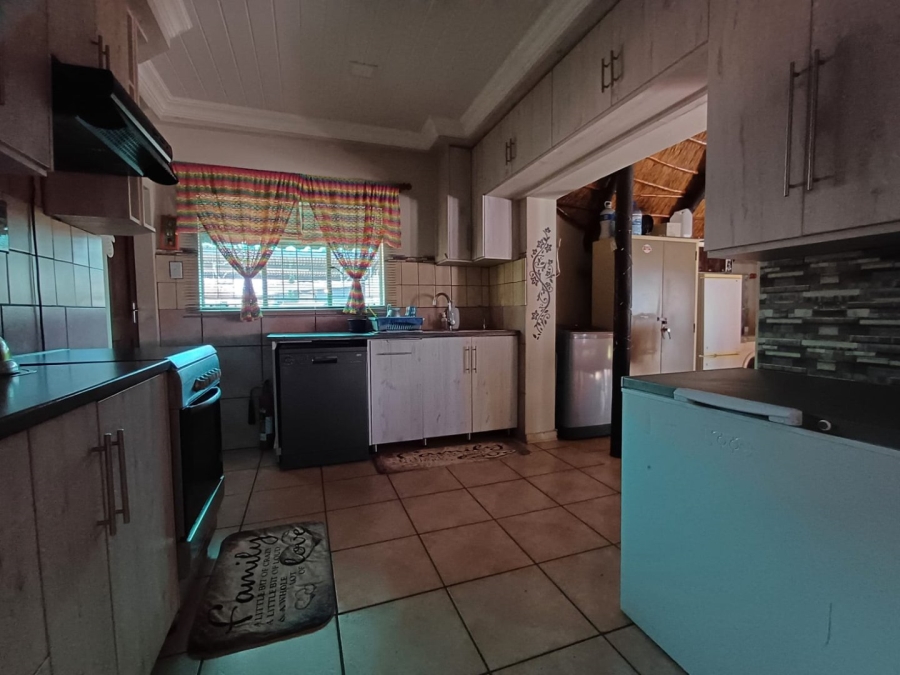 3 Bedroom Property for Sale in Roosheuwel North West